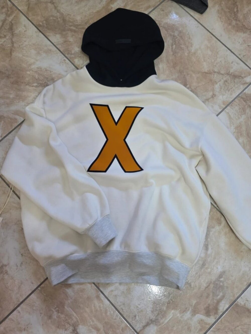 Fear of God Essentials x MLB XGiants Hoodie White Size M